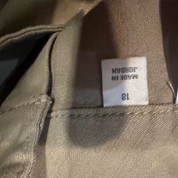 Nwt-style & COMPANY Women’s Curvy Capris - Picture 3 of 7